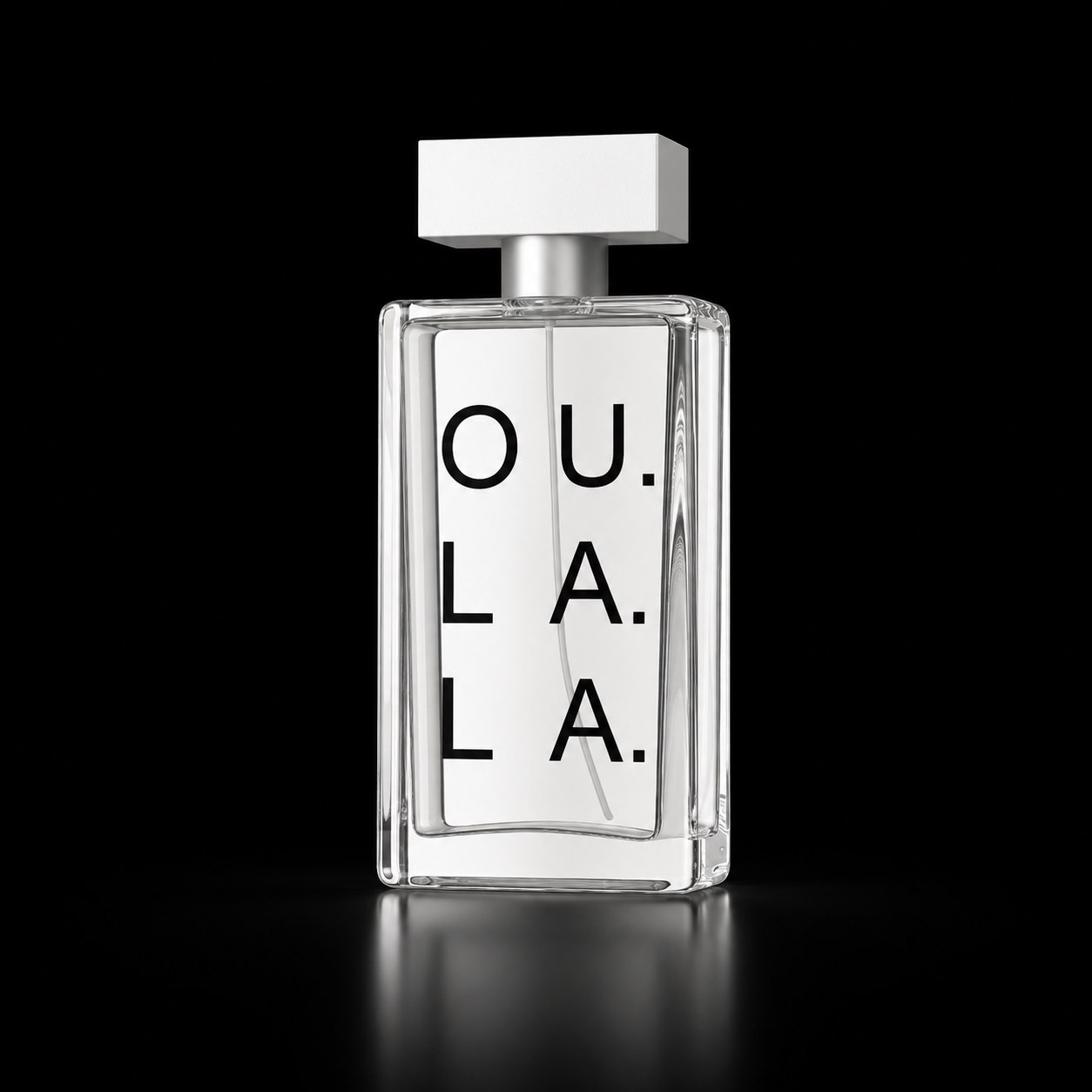 Flacon OU.LA.LA. sur fond noir